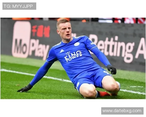 光头足球球星的传奇人生与赛场辉煌表现全面揭秘